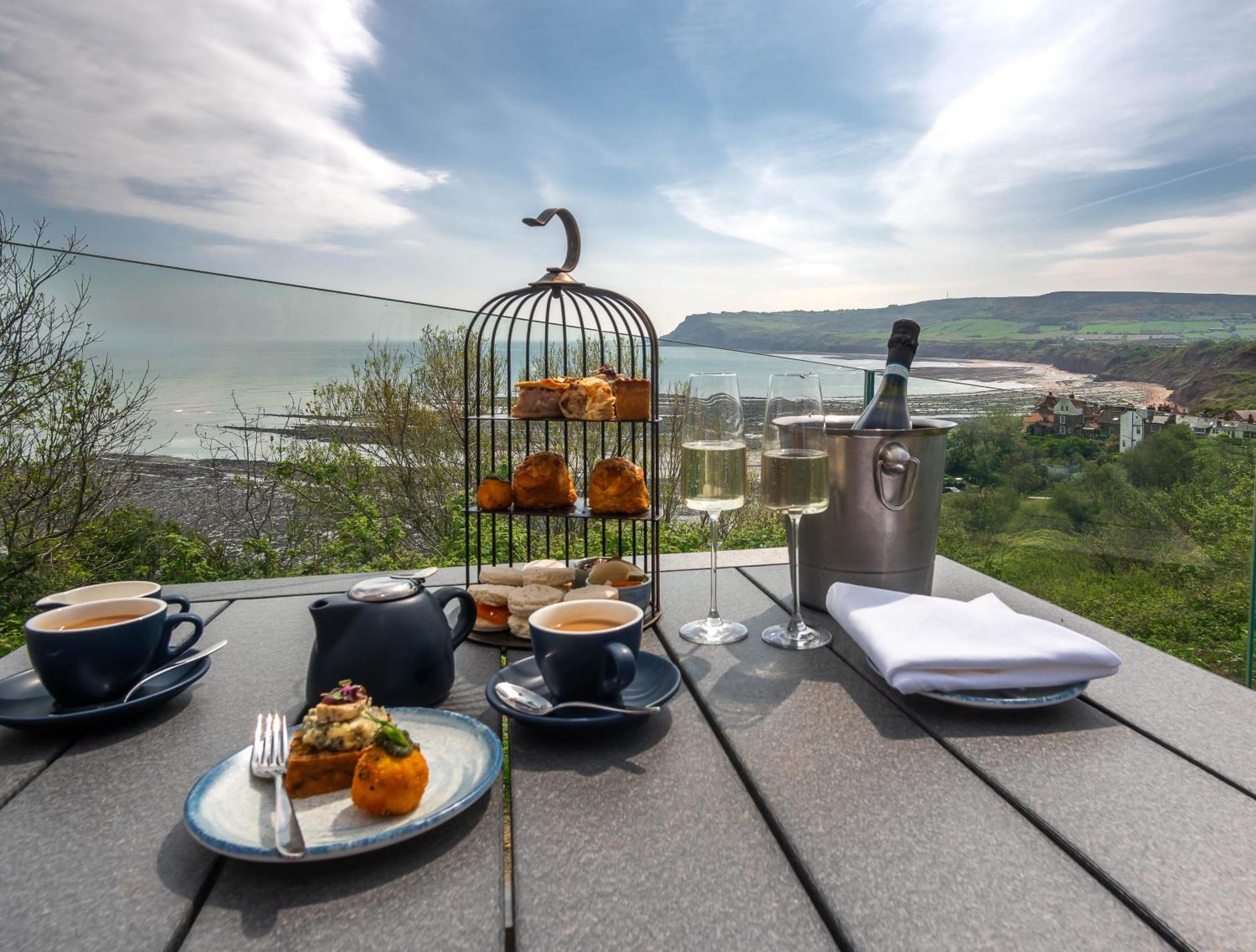 Hotel Victoria Robin Hood's Bay Luaran gambar