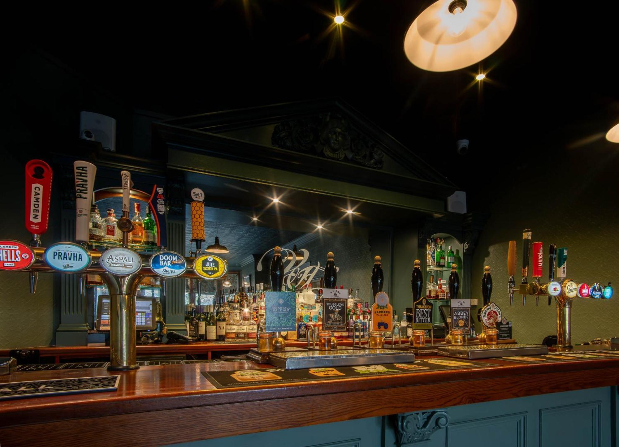 Hotel Victoria Robin Hood's Bay Luaran gambar