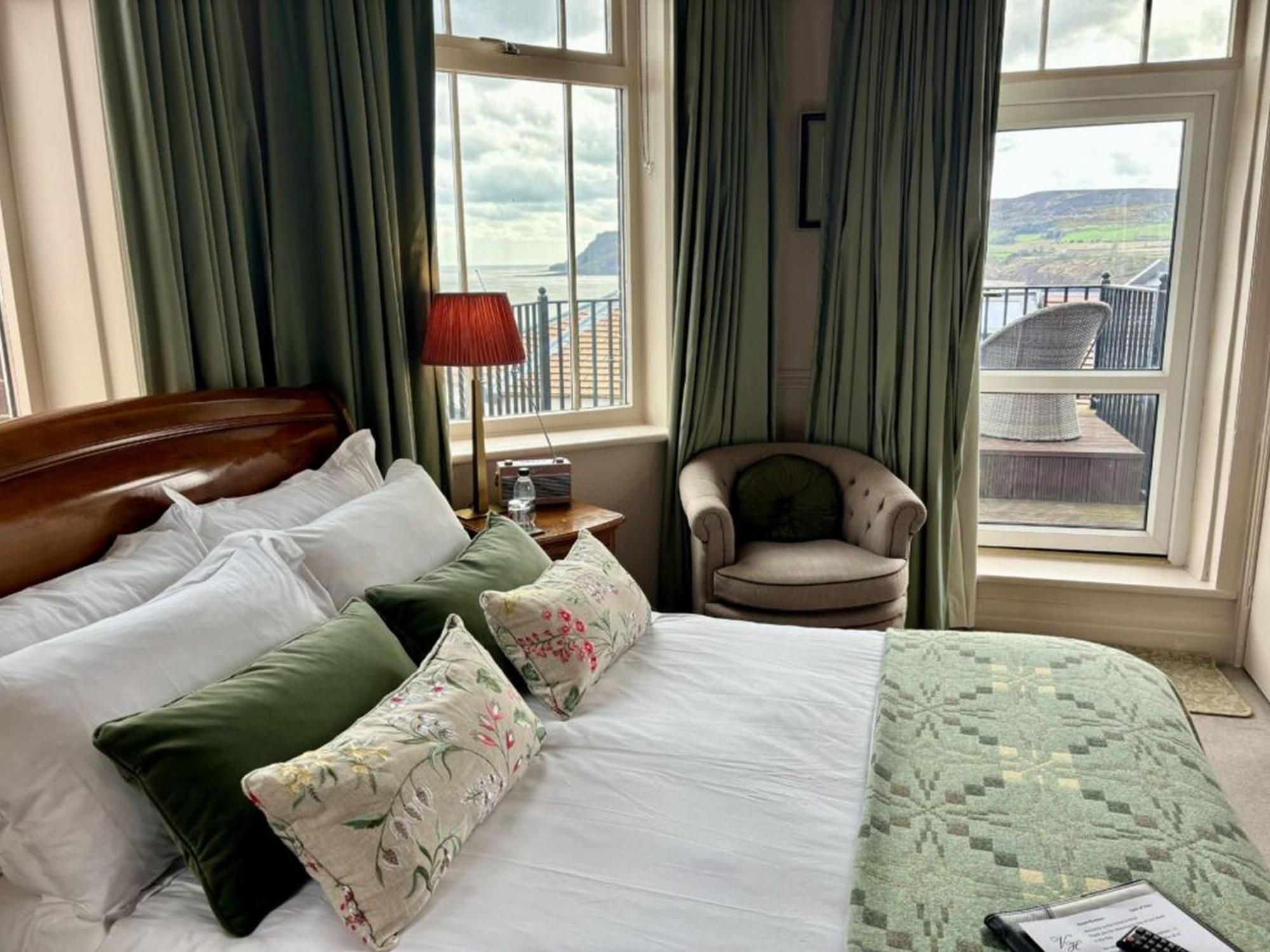 Hotel Victoria Robin Hood's Bay Luaran gambar